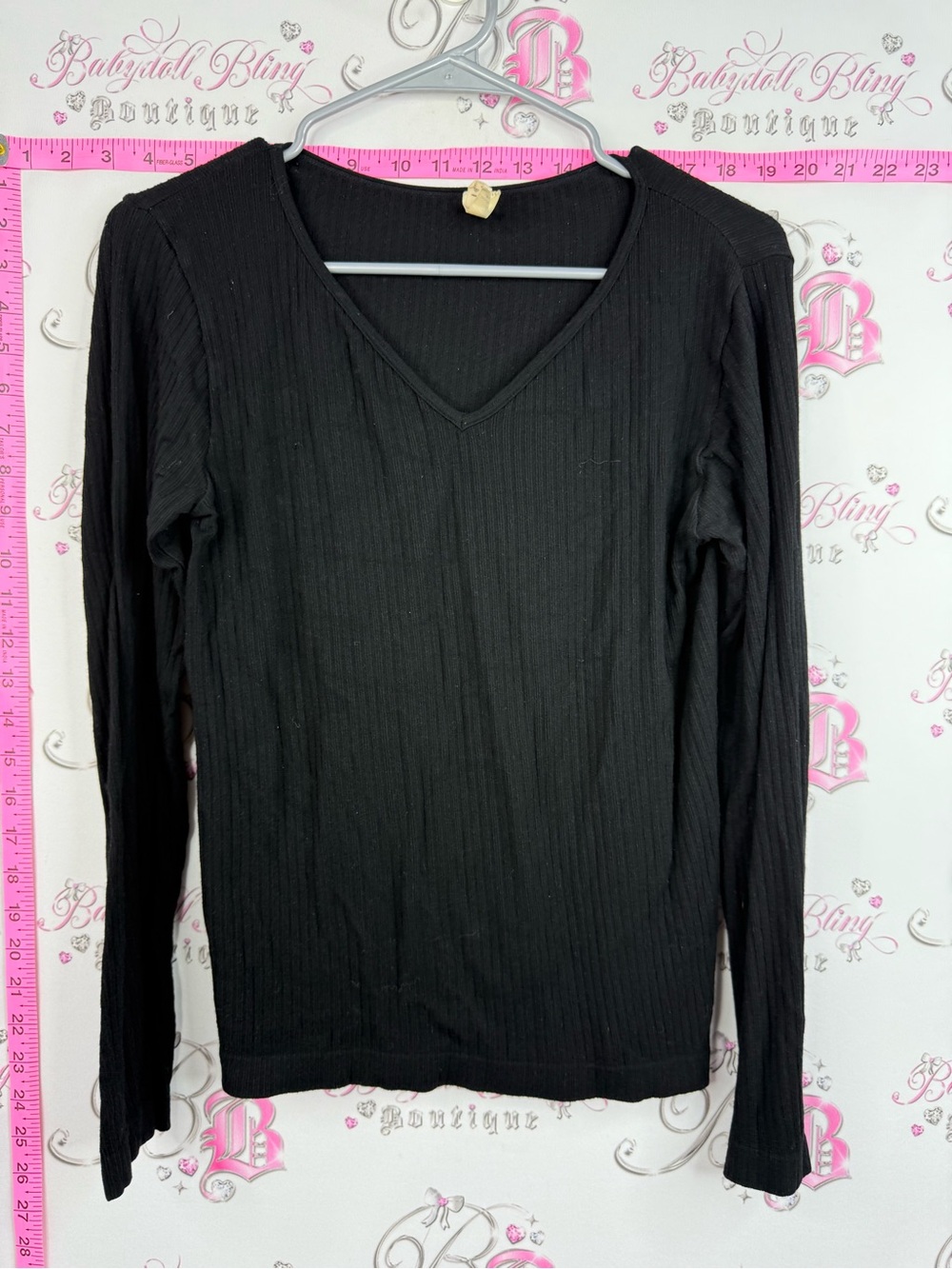 C’est moi shirt Women’s Black Ribbed V-Neck Long Sleeve Top